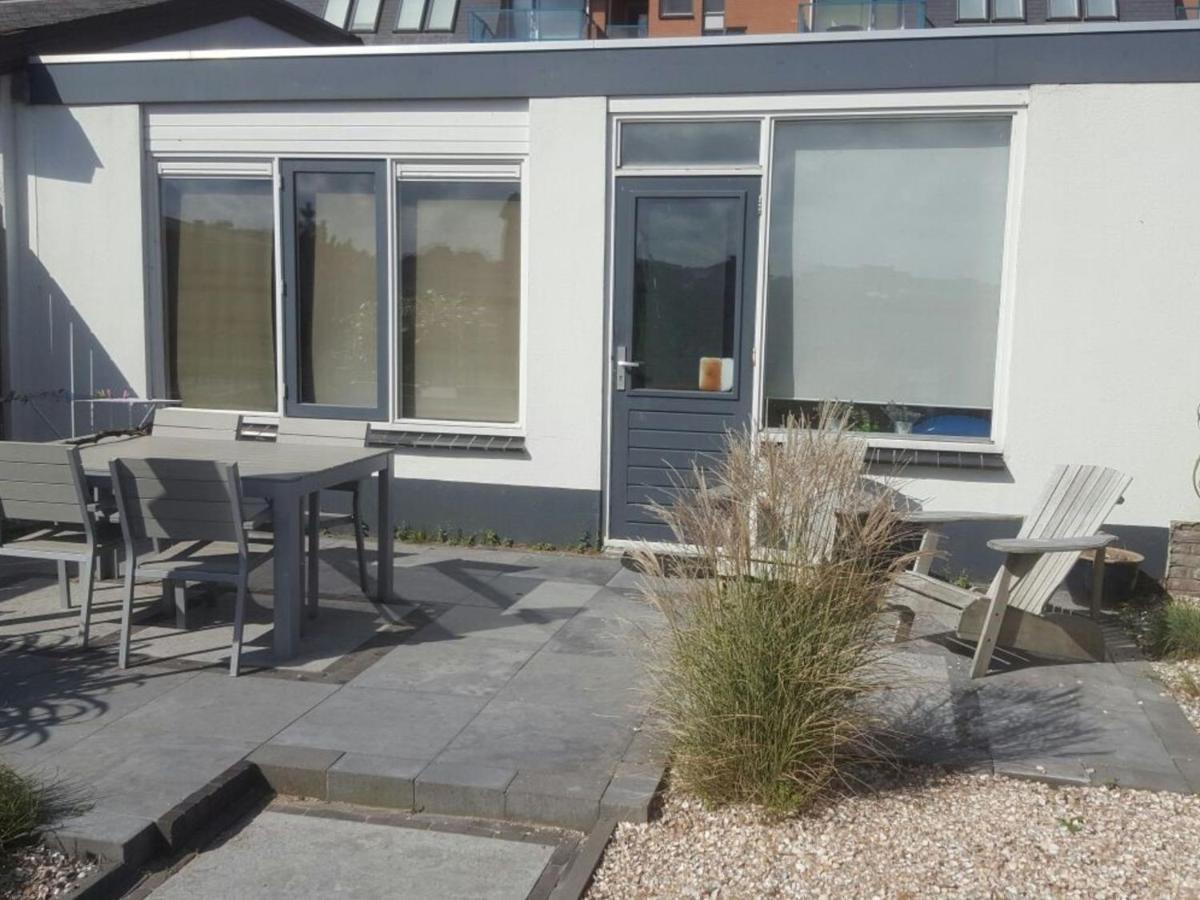 Vakantiehuis Modern In Near Egmond aan Zee